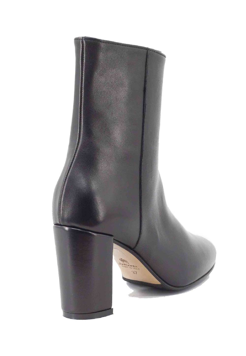 L'ARIANNA Stivaletti TR1692/G in pelle nera In Linea