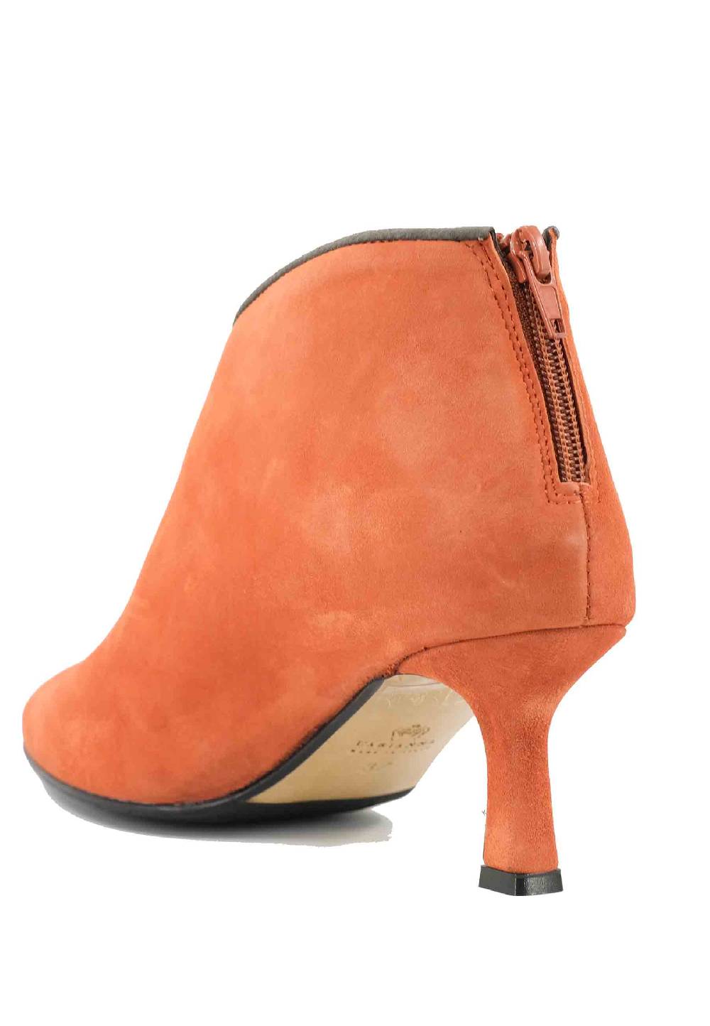 L'ARIANNA Stivaletti TR1662/RT in camoscio arancione con zip posteriore Novità