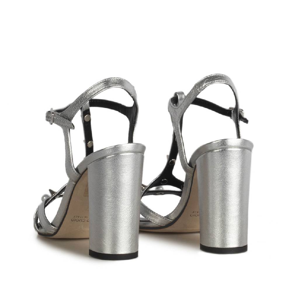 Le Dangerouge Carla Silver Studs Pearl Economico