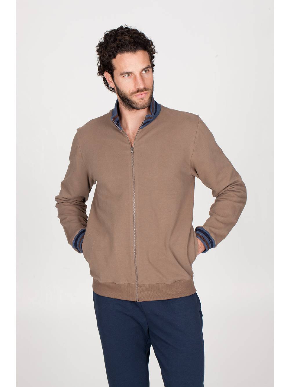Julipet tuta in morbida felpa con zip In Linea