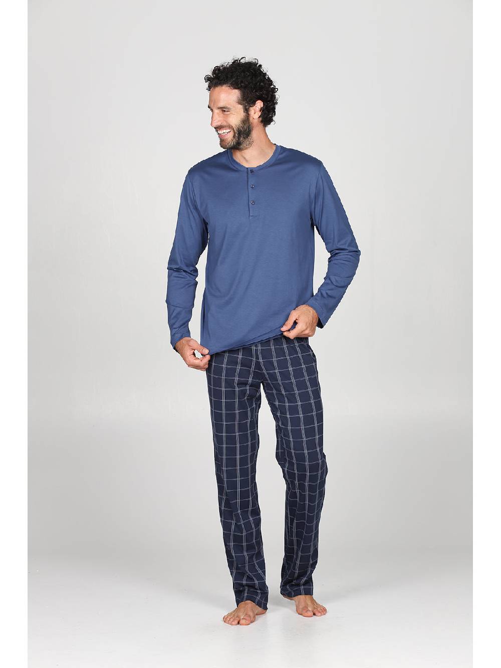 Julipet Pigiama in leggerissimo jersey di puro cotone, con pantaloni fantasia scozzese Pezzi Unici