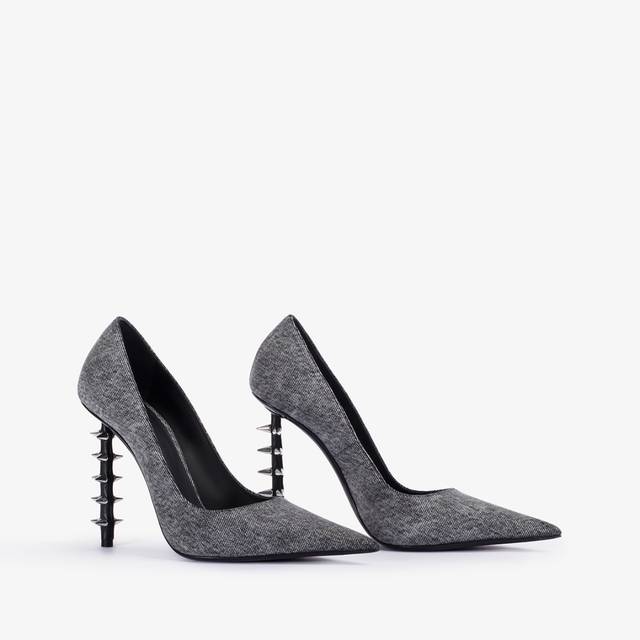 Le Silla Décolleté denim nera con borchie Novità