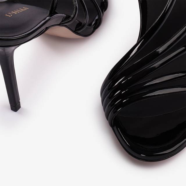 Le Silla Sandalo vernice nero Presa