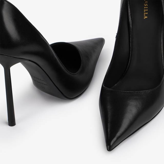 Le Silla Décolleté pelle nera In Vendita
