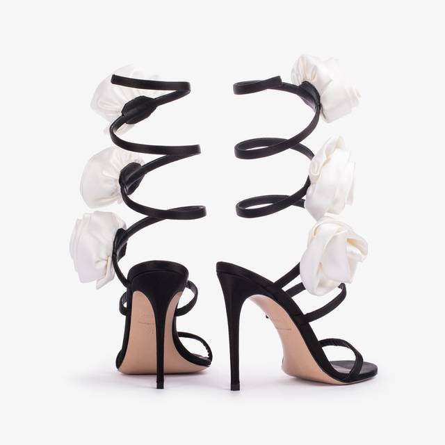 Le Silla Sandalo raso nero con rose bianche Online