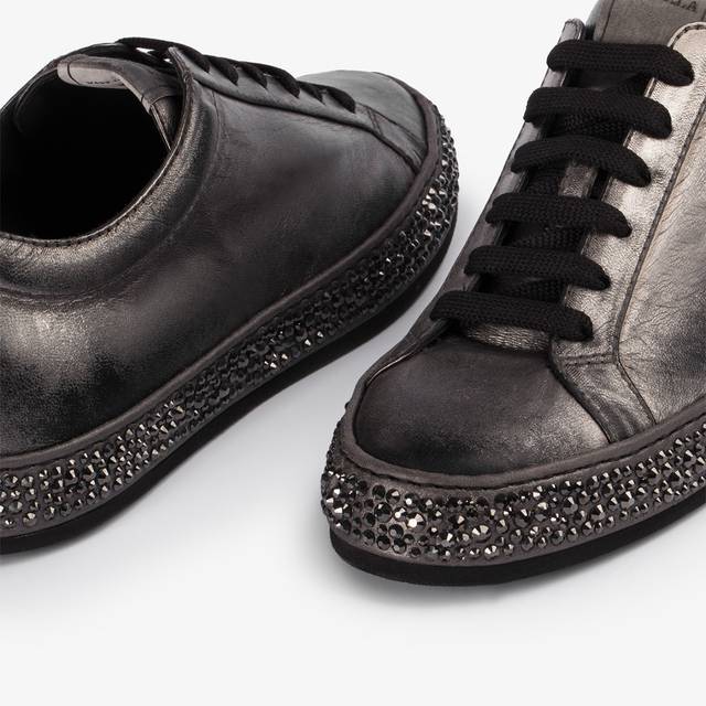 Le Silla Sneaker pelle laminata effetto vintage peltro con Cristalli 2025