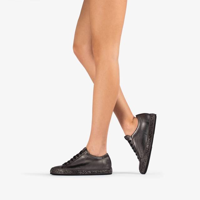 Le Silla Sneaker pelle laminata effetto vintage peltro con Cristalli 2025
