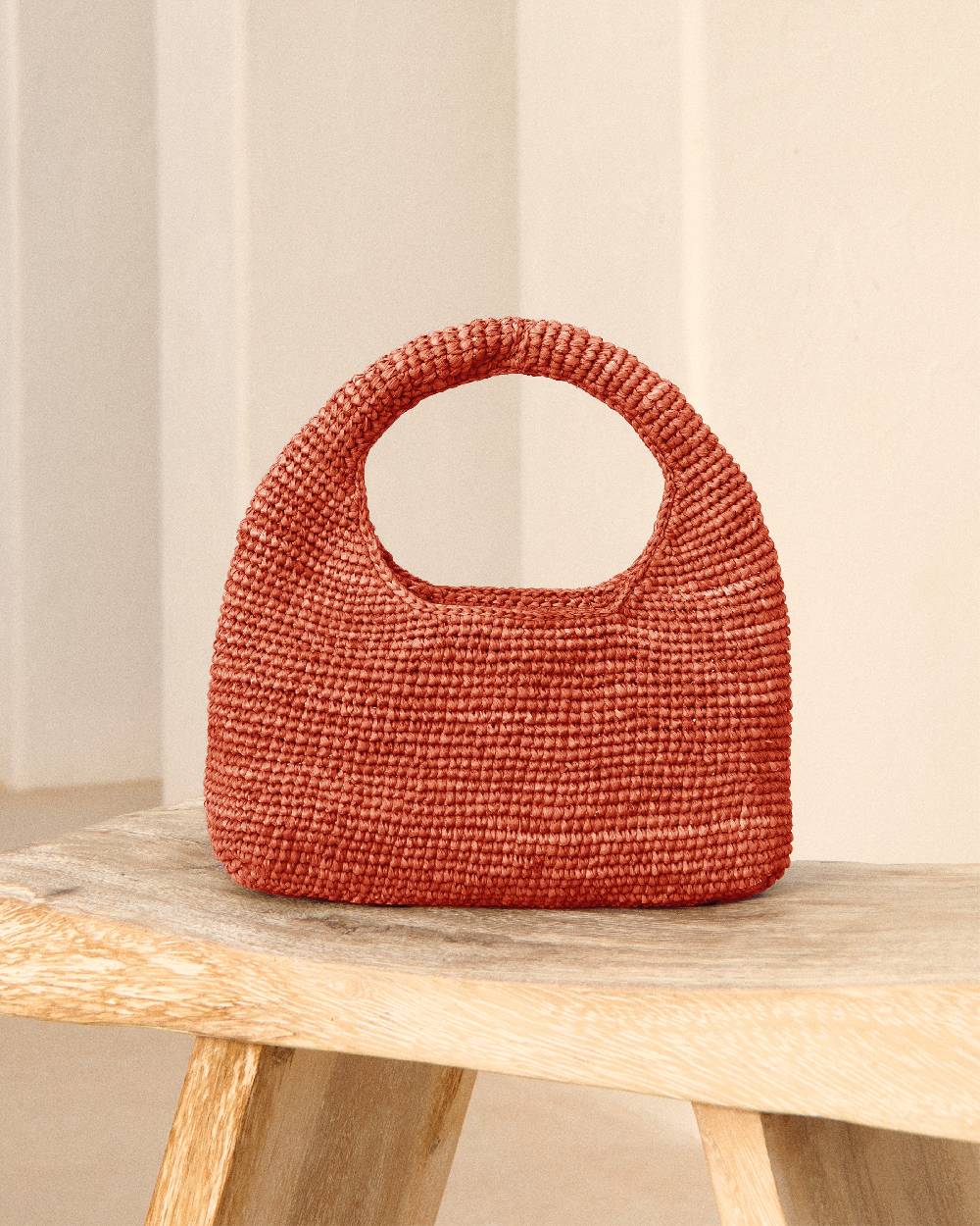 Manebí Raffia Halfmoon Bag - Rust Sottocosto