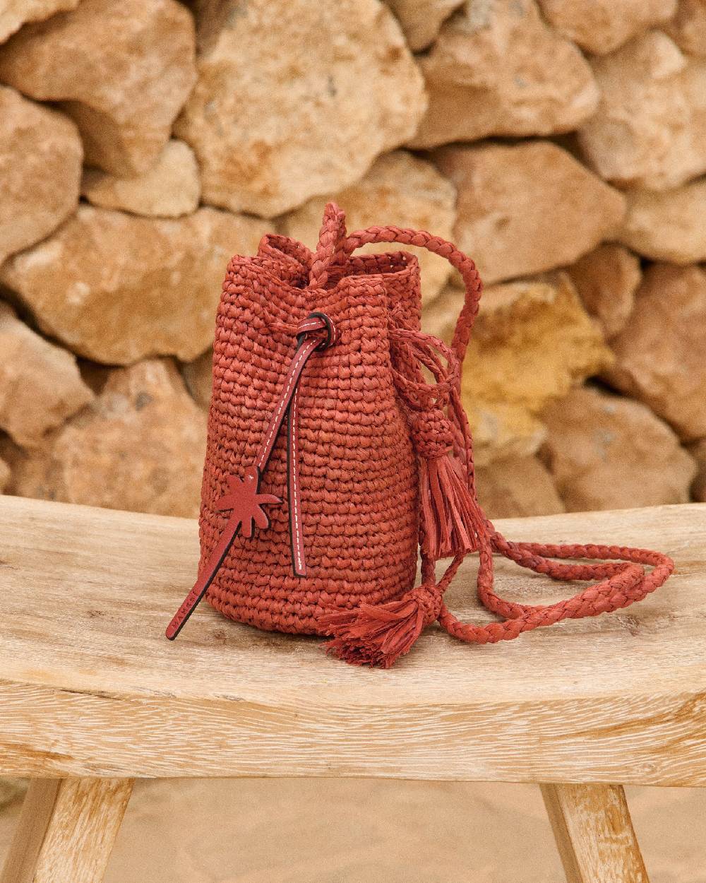 Manebí Raffia Beach Bucket Mini - Rust Novità