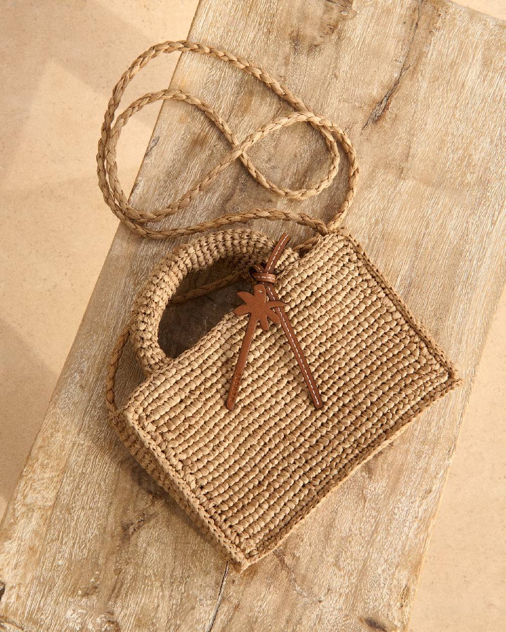 Manebí Natural Raffia Sunset Bag Mini - Palm Leather Tag - Tan Vendita