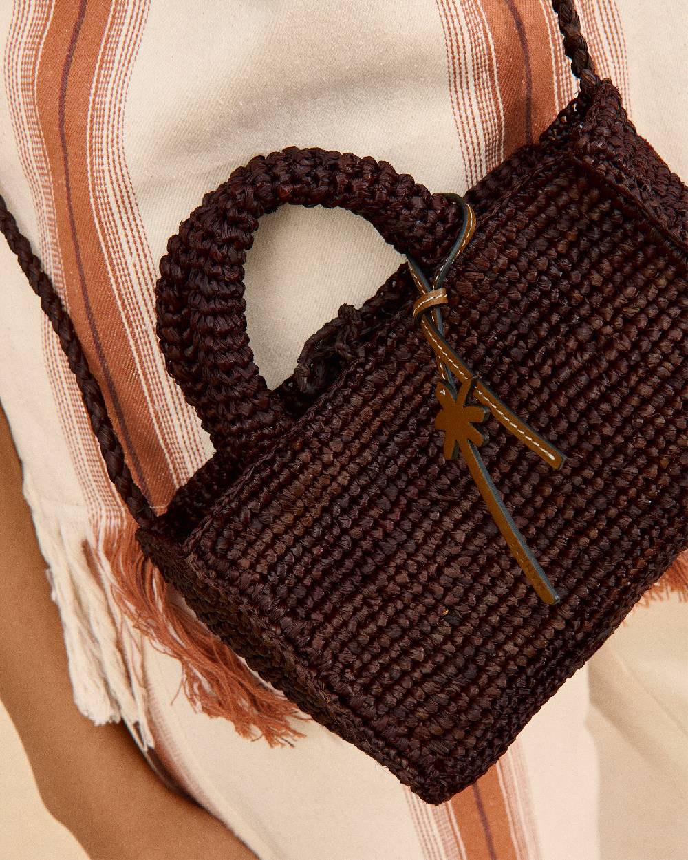 Manebí Raffia Sunset Bag Mini - Chocolate In Linea