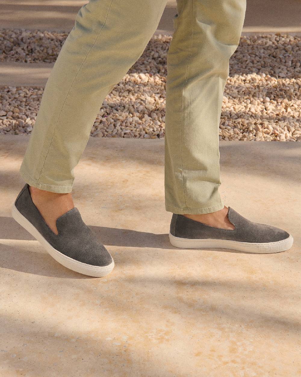 Manebí Suede Slip On - Carbon Grey Promozione Limitata