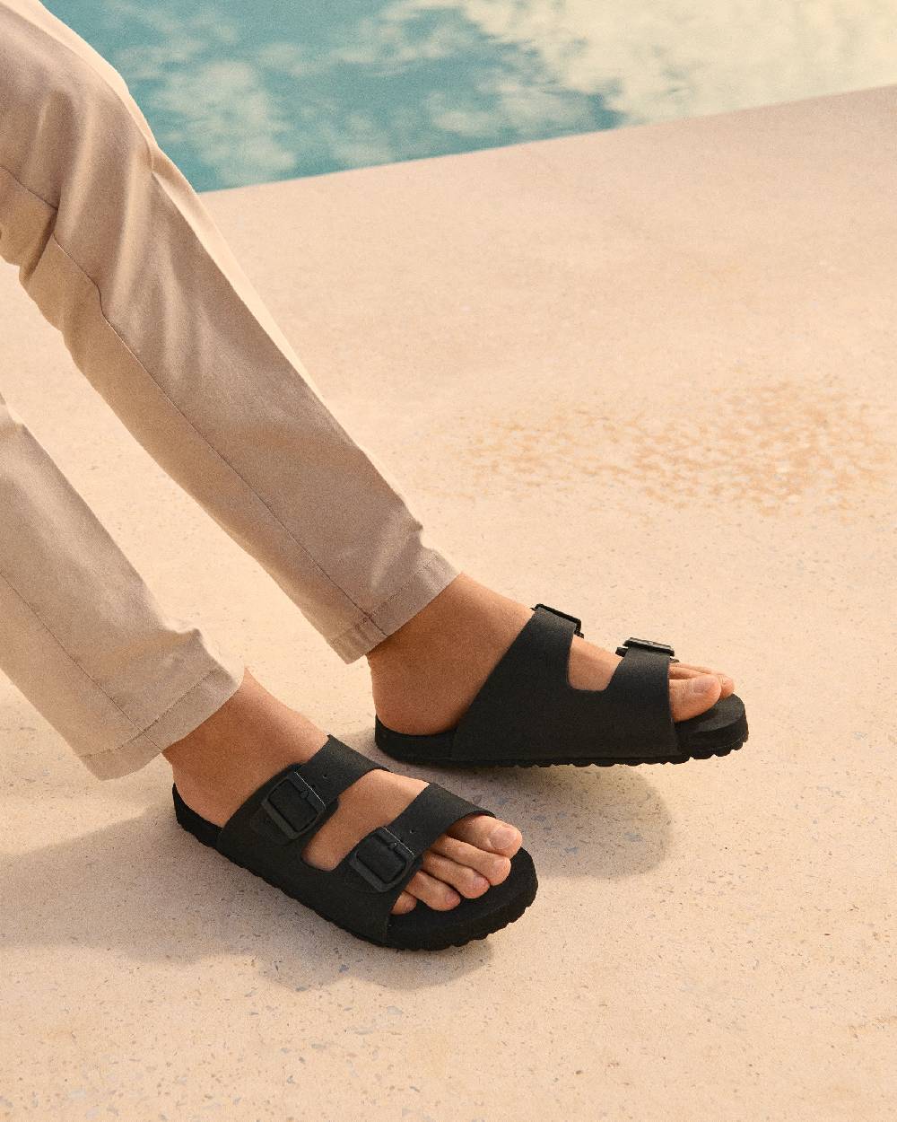 Manebí Eva Swim Sandals - Honolulu Black Convenienza