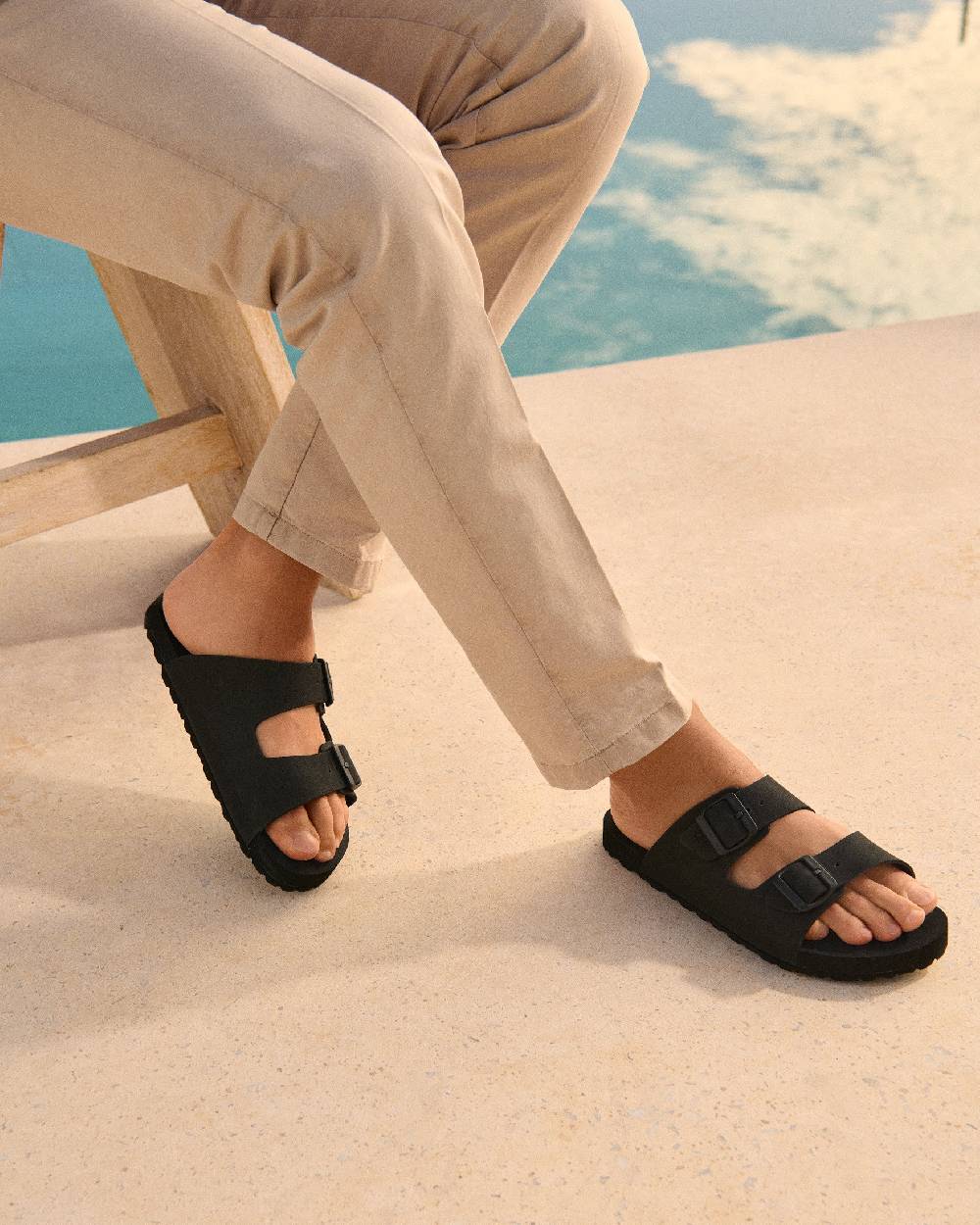 Manebí Eva Swim Sandals - Honolulu Black Convenienza