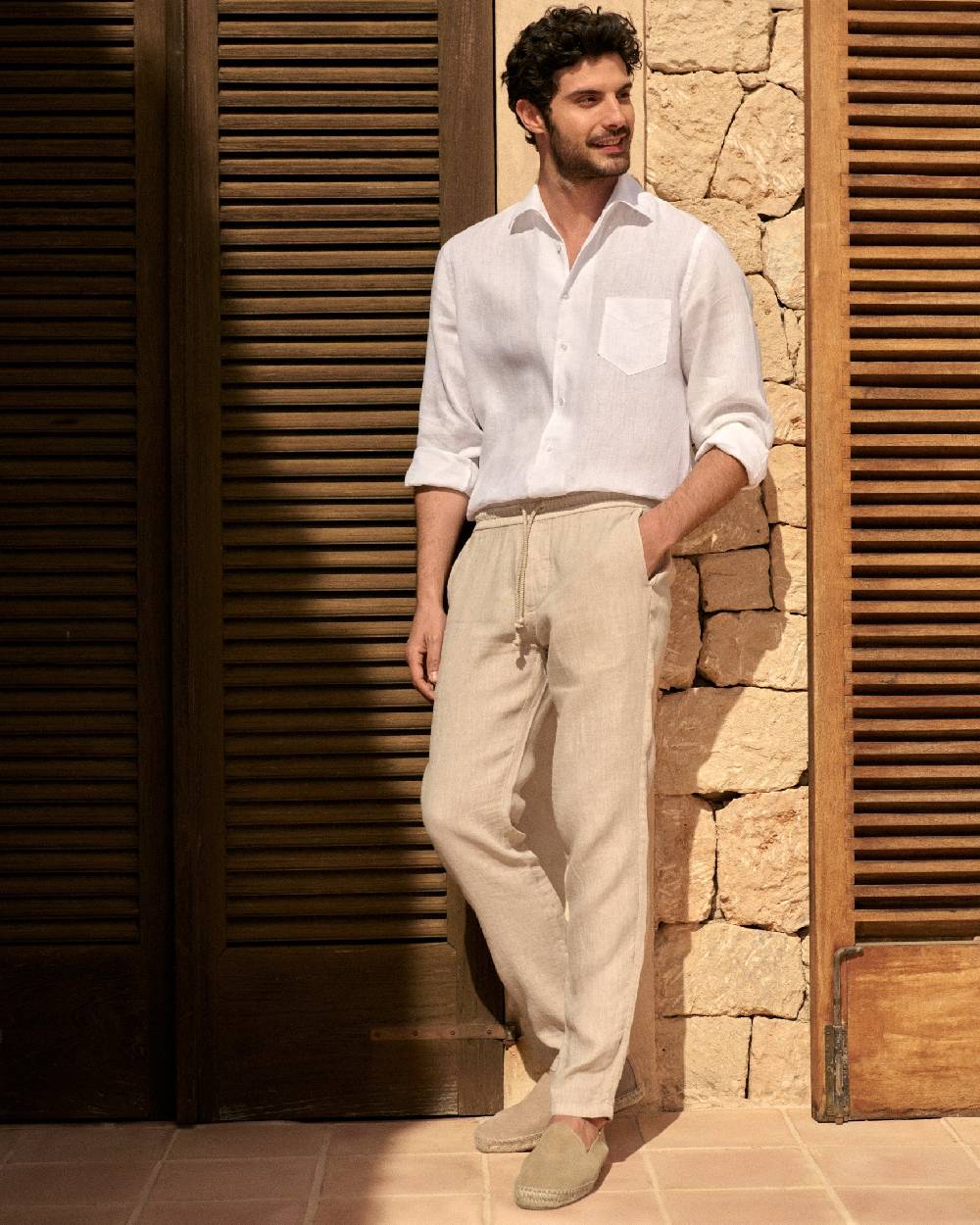Manebí Linen Panama Shirt - Embroidered Palm White Offerte