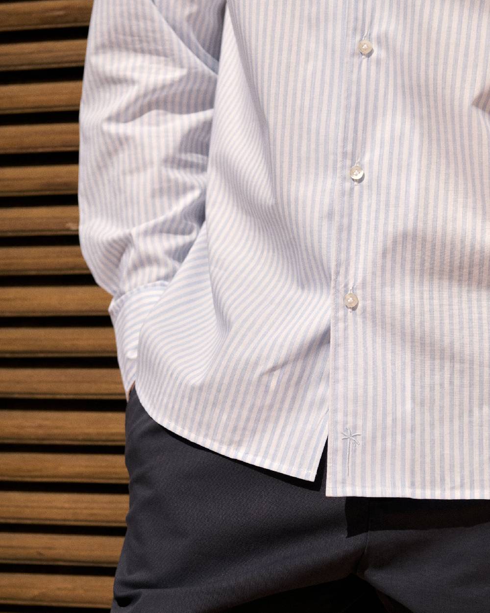 Manebí Poplin Panama Shirt - Light Blue \u0026 White Watercolor Stripes Nuovo
