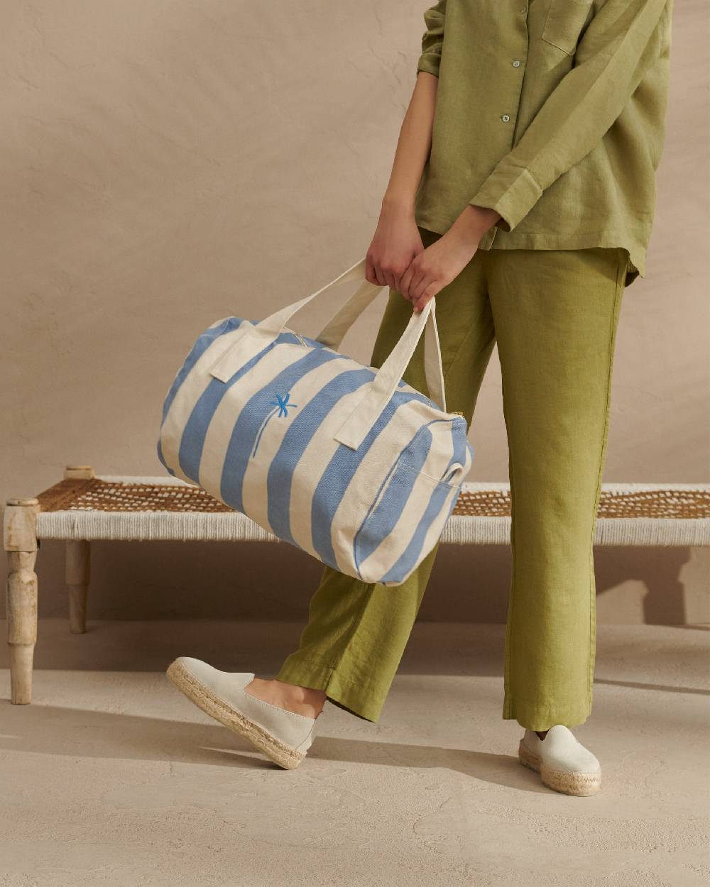 Manebí Canvas Weekend Bag - Embroidered Logo White and Indigo Stripes Outlet