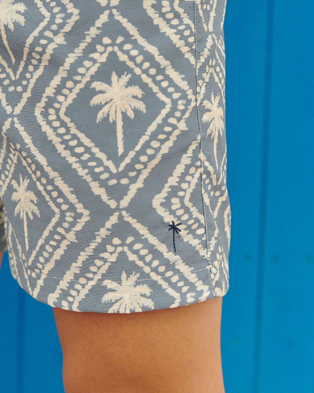 Manebí Printed Swim Shorts - Indigo Fornitura limitata