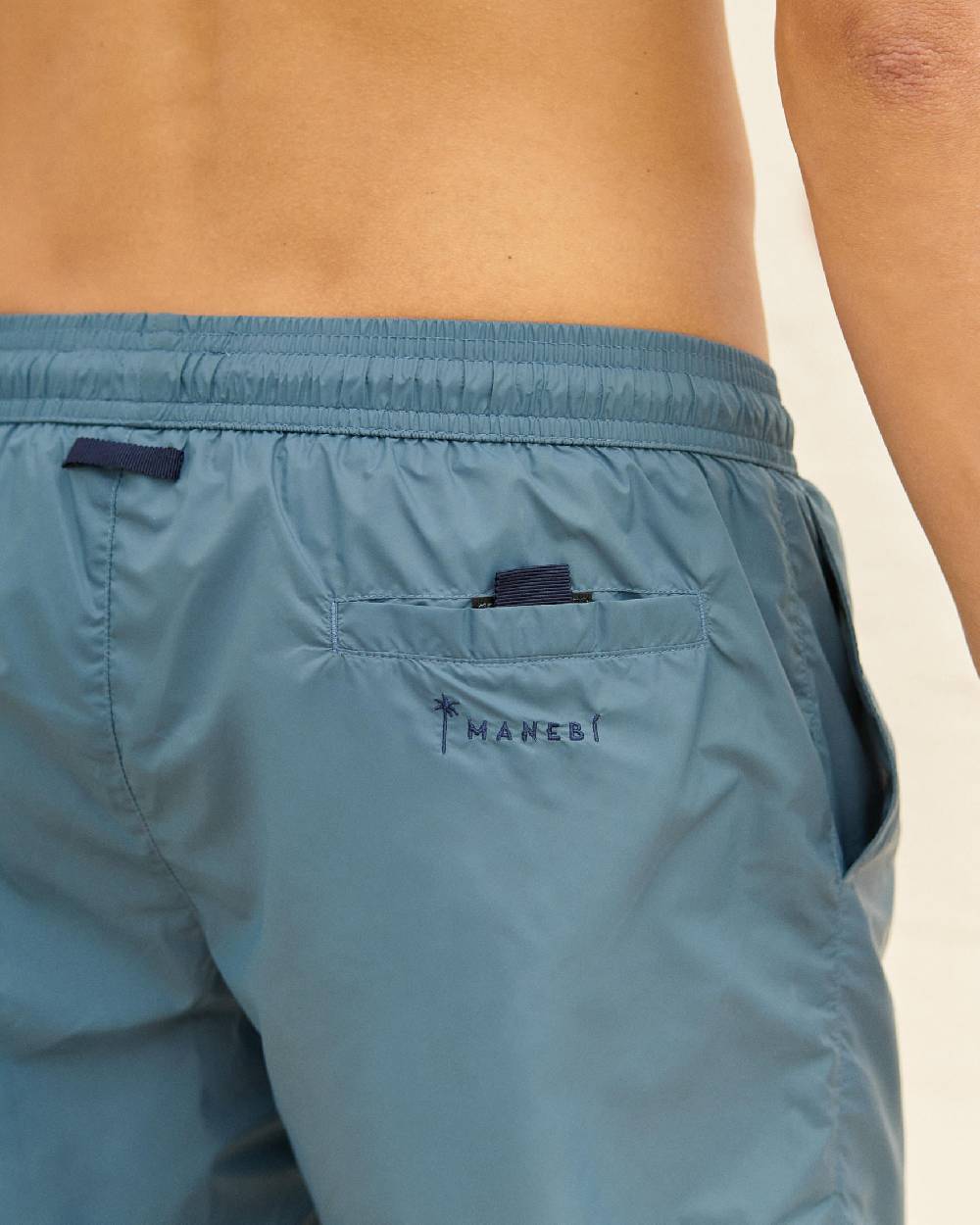 Manebí Solid Color Swim Shorts - Recycled Ultra Light Navy Blue Consegna Veloce