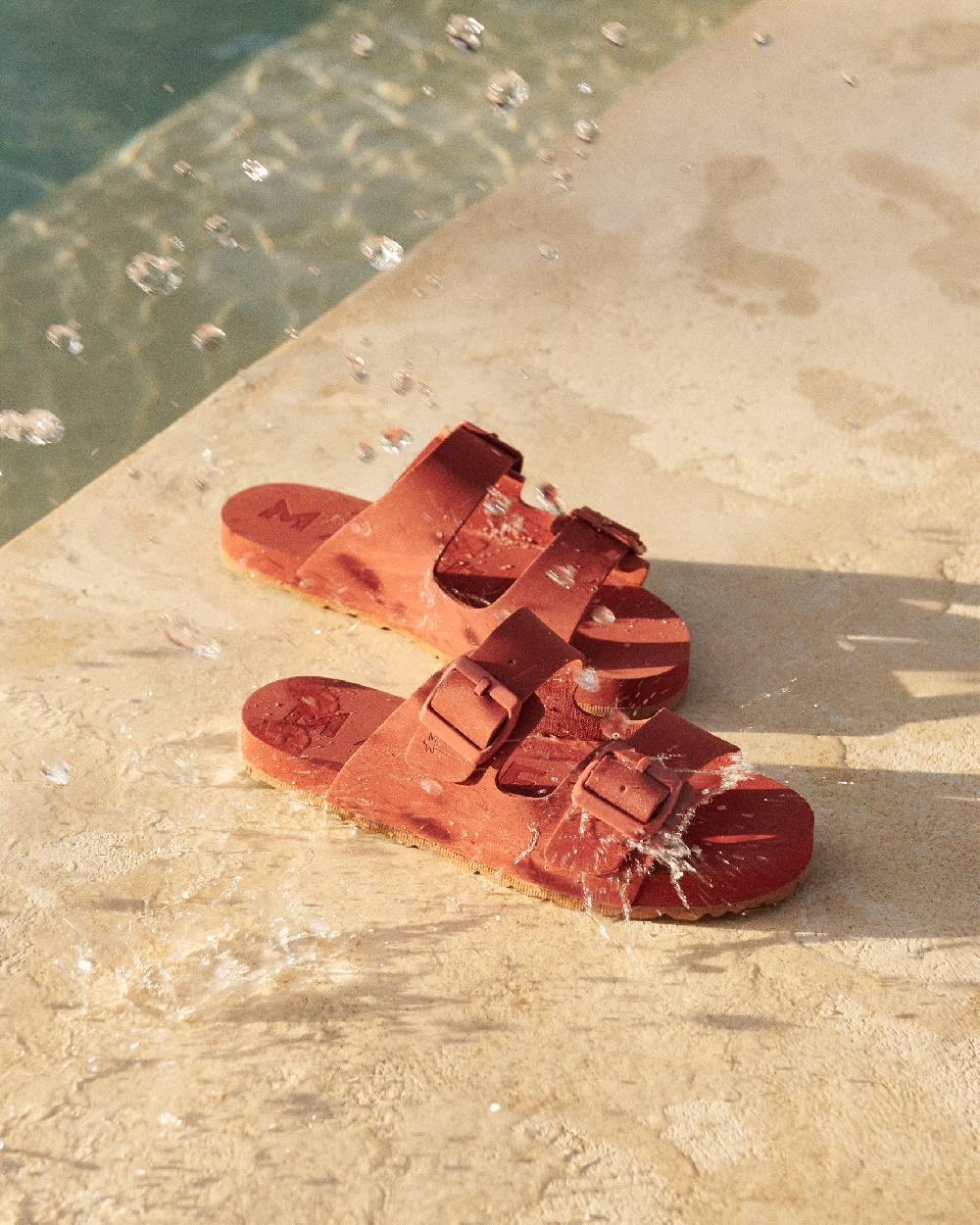 Manebí Eva Nordic|Swim Sandals - Terracotta Offerta