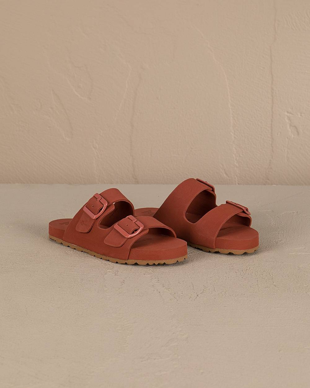 Manebí Eva Nordic|Swim Sandals - Terracotta Offerta