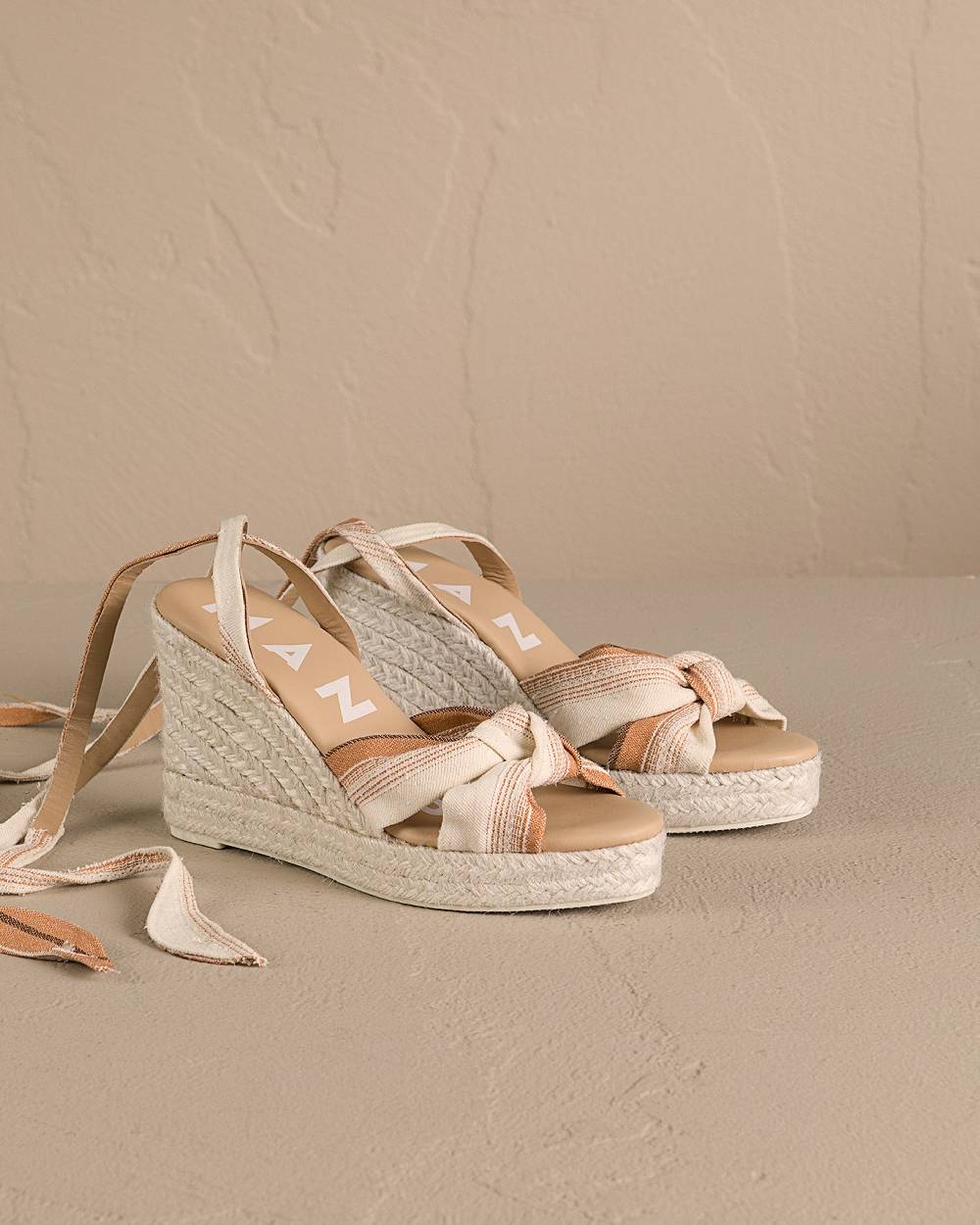 Manebí Cotton Linen And Silk Raw Fabric|Wedge Espadrilles With Knot - Rust Macro Stripe Vendita Calda