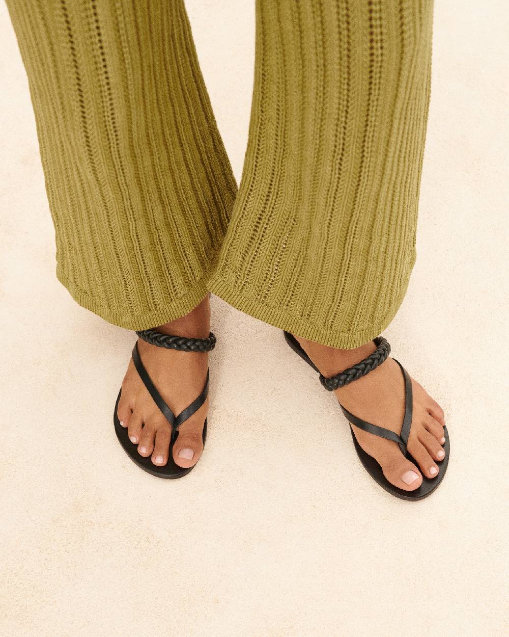 Manebí Leather Braid Thong Sandals - Black Vendita Economica
