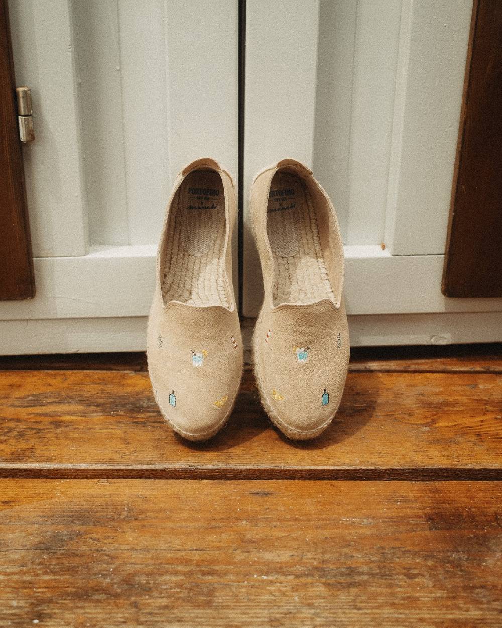 Manebí Espadrillas con Platform in Pelle Scamosciata - Portofino Dry Gin X Manebí Champagne Beige con Ricami Multicolor Vendite Flash