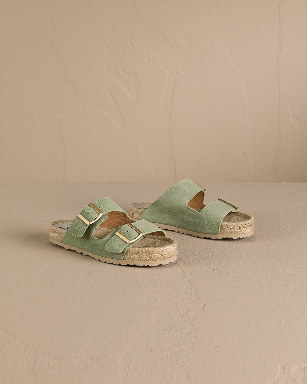 Manebí Suede Nordic Sandals - Sage Pezzi Unici
