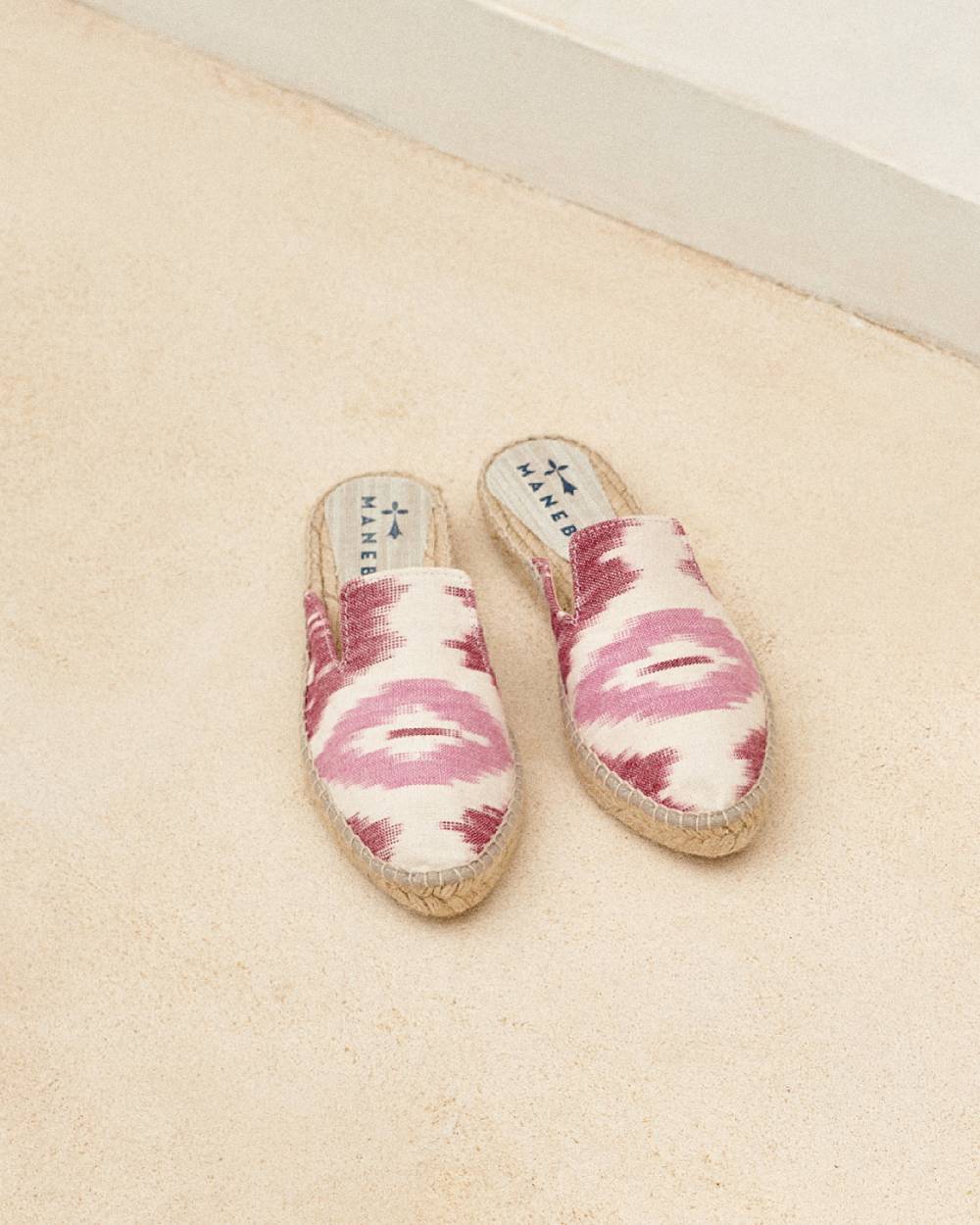 Manebí Dyed Cotton Mules - Tulum Pink And White Ikat I Più Venduti