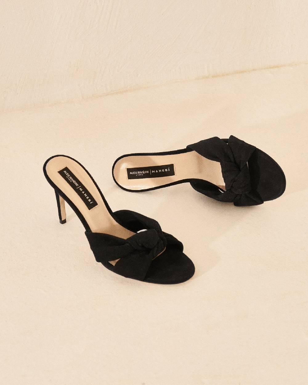 Manebí Sophie Suede Mule Heels - Knot Black Moda