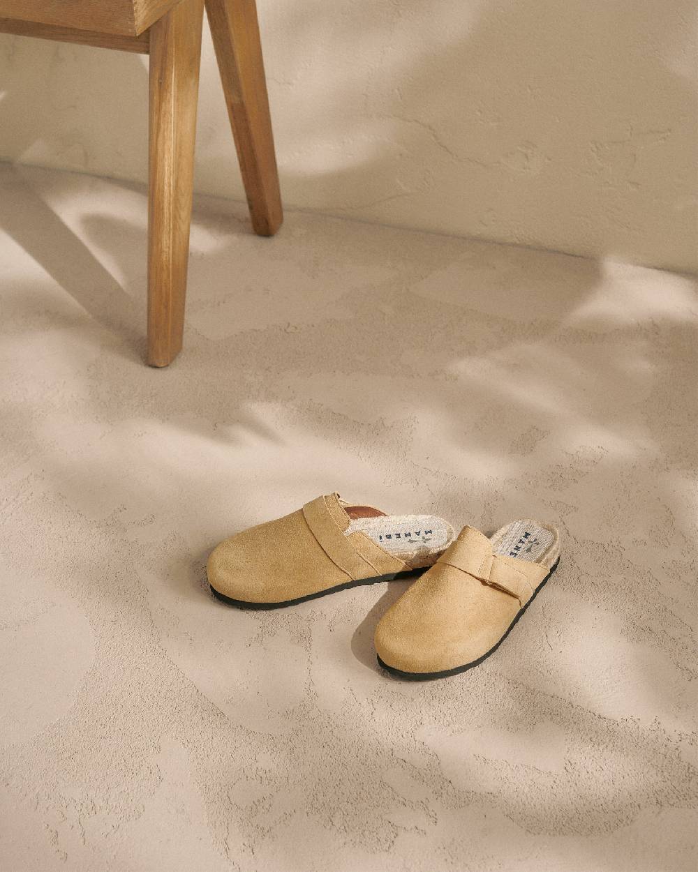 Manebí Suede Clog Mules - Hamptons Inca Cream Italia