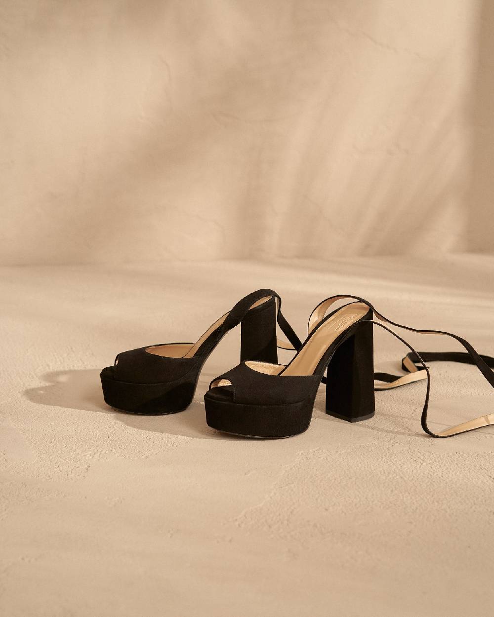 Manebí Bellini Suede Platforms Sandals - Tie-Up Black Spedizione Gratuita