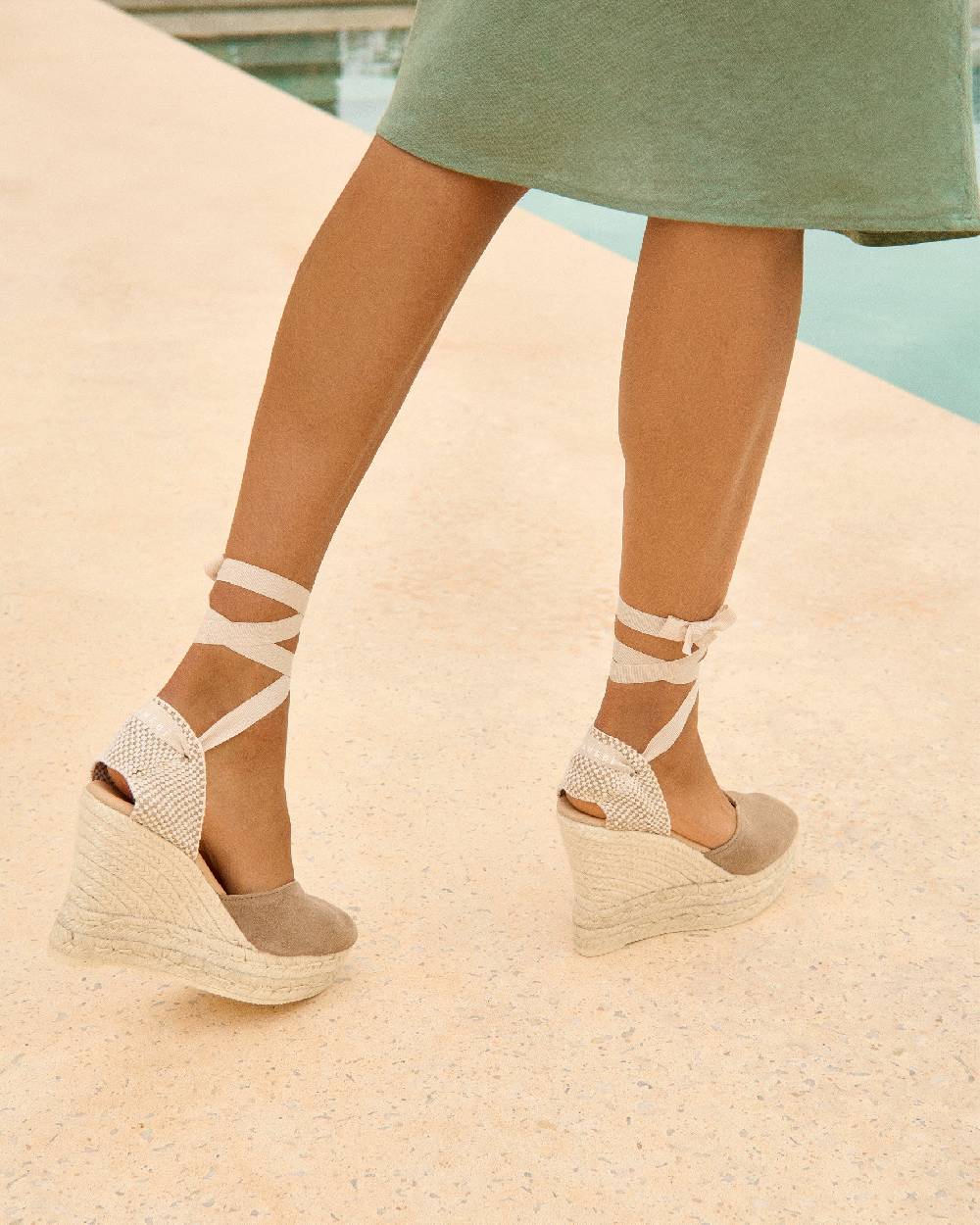 Manebí Soft Suede Heart-Shaped|Wedge Espadrilles - Hamptons Vintage Taupe Convenienza