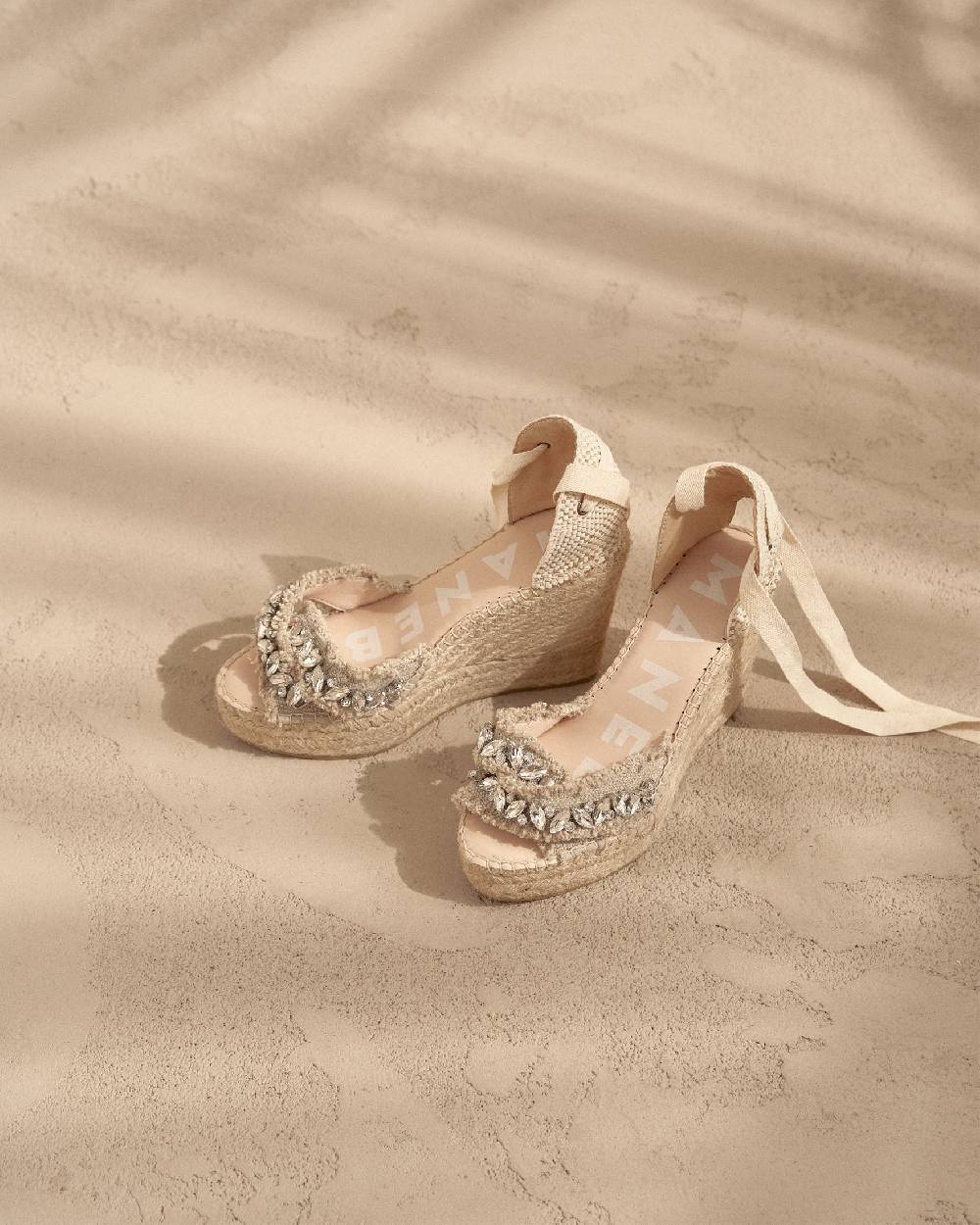Manebí Organic Hemp with Crystals|Crossed Wedges Valenciana - Capri Natural With Gems Economico