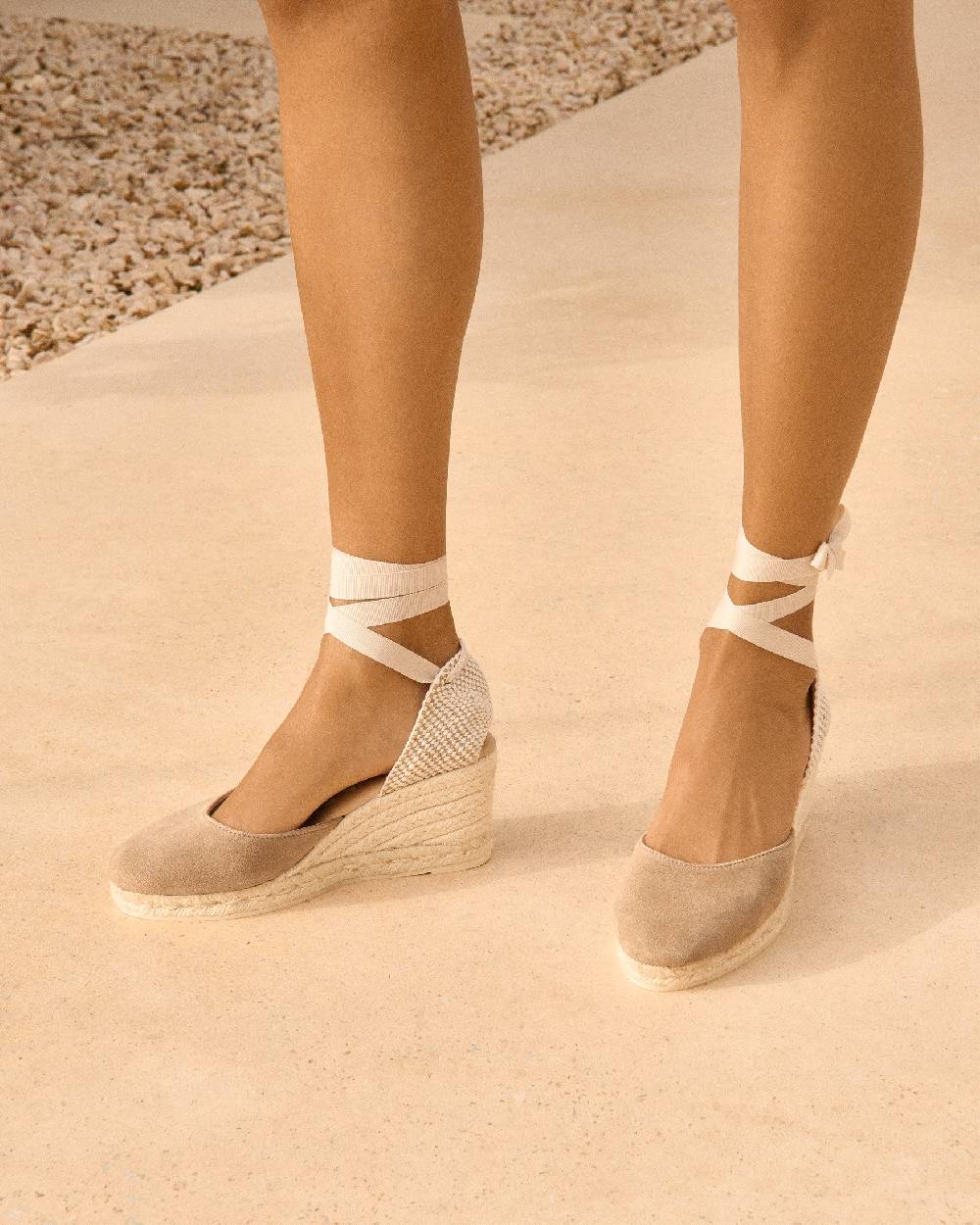 Manebí Soft Suede Low Wedge Espadrilles - Hamptons Vintage Taupe Offerte stagionali