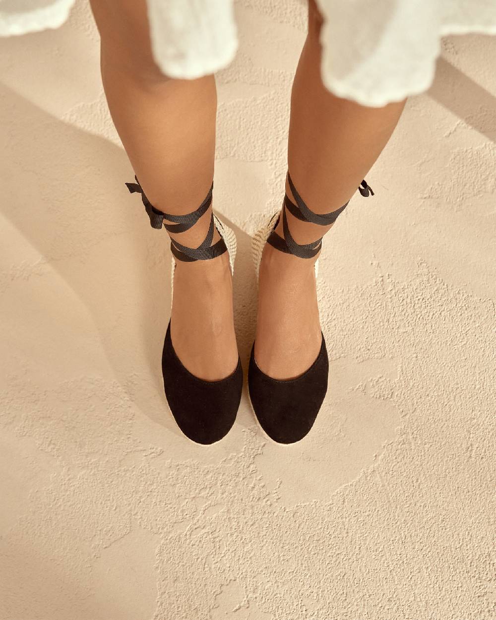 Manebí Soft Suede Low Wedge Espadrilles - Hamptons Black Saldi Di Fabbrica