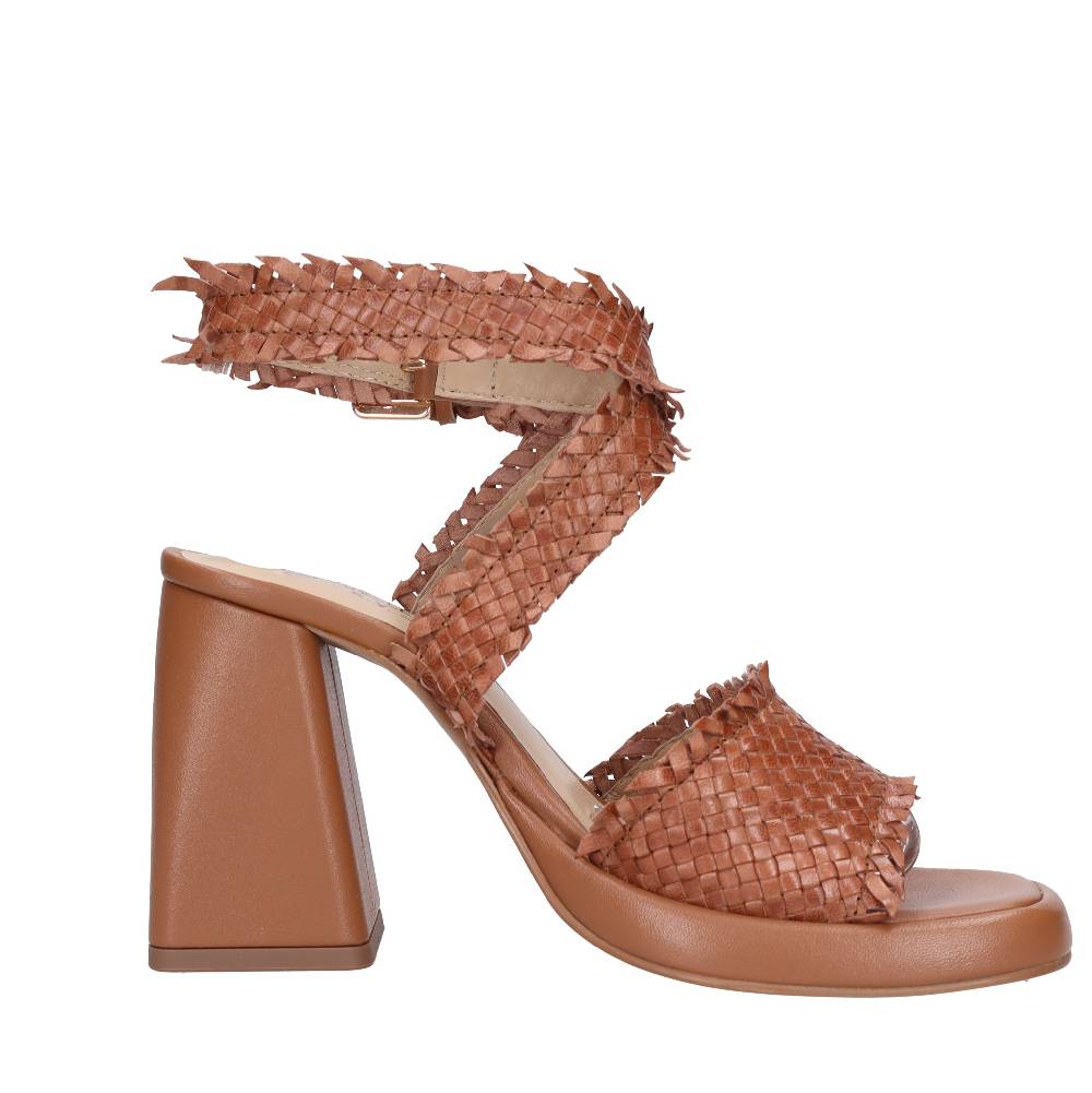 EMANUELLE VEE Sandali in pelle Offerte