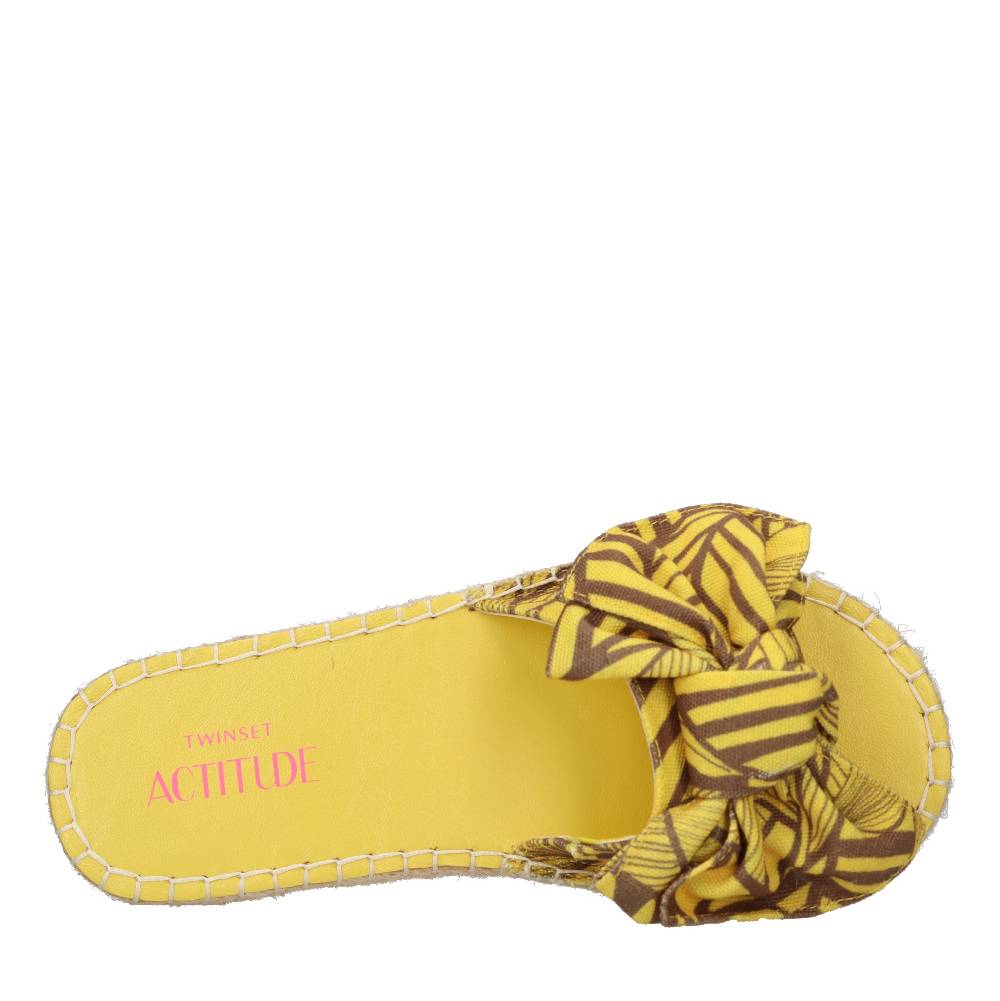 TWINSET Mules in tessuto Affare Del Giorno