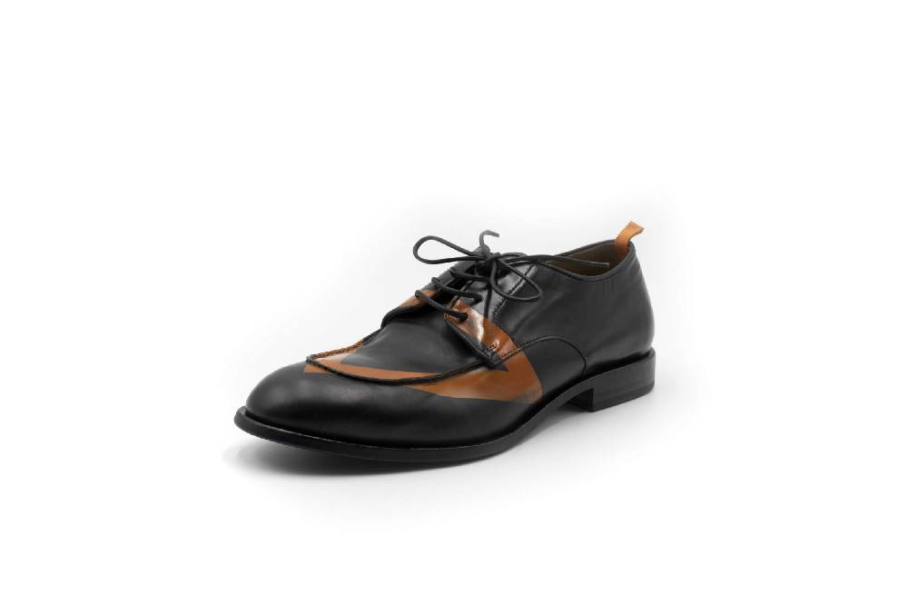 Openclosedshoes AKAMU 01 Negozio