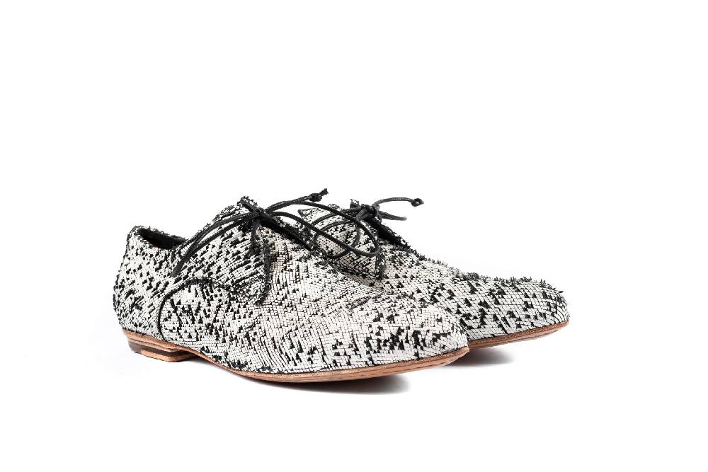 Openclosedshoes IRIS04 GIOVE NERO/BIANCO Grandi sconti