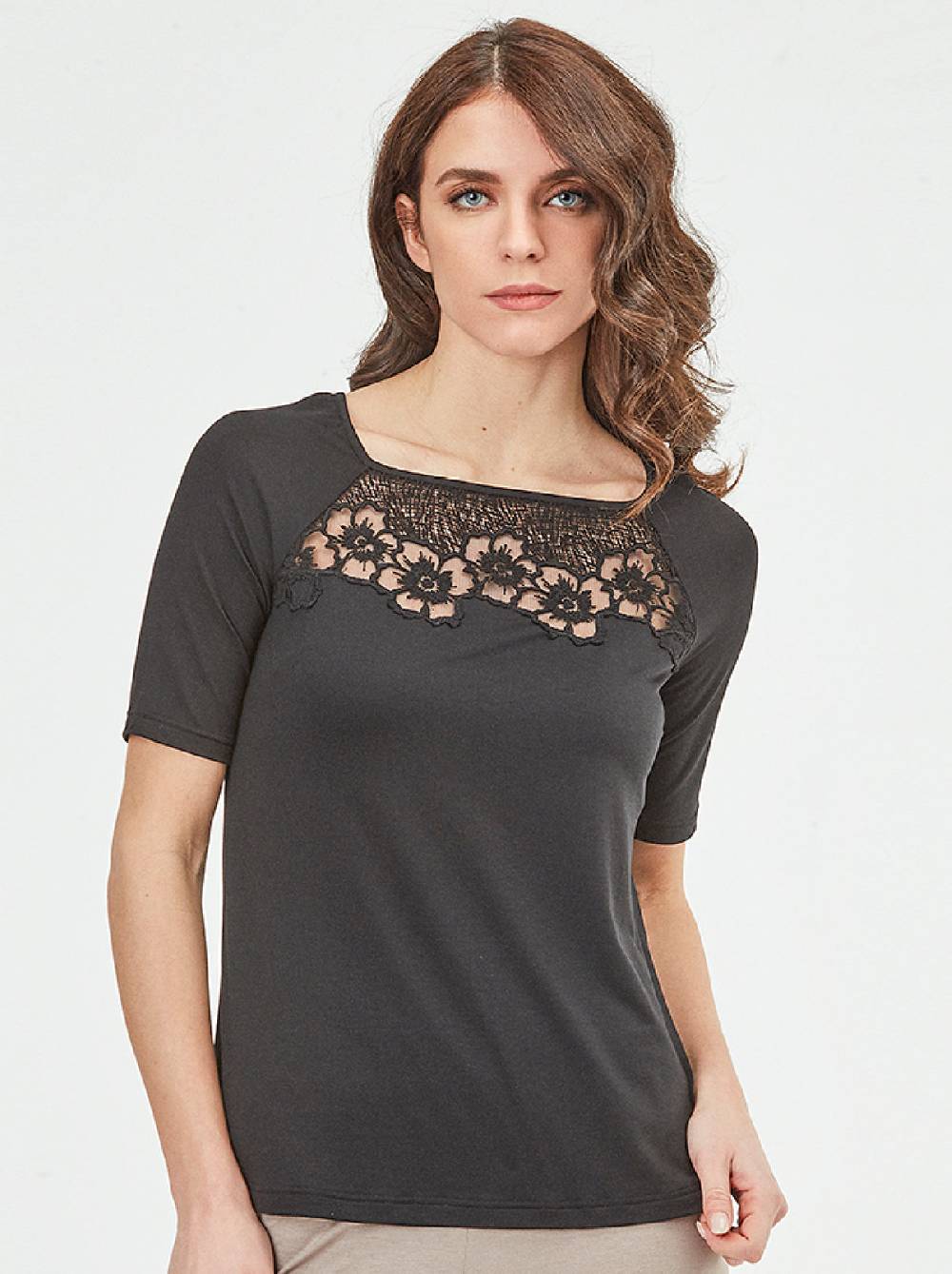 Oscalito T-Shirt in micromodal con Macramè 1371 In Saldo
