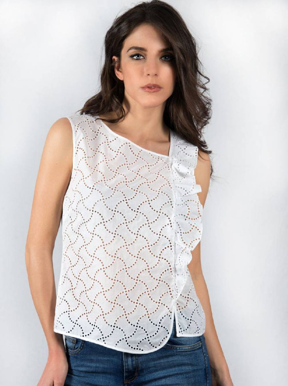 Oscalito Top Smanicato in Pizzo Sangallo Geometrico 4550 Prezzo Ridotto