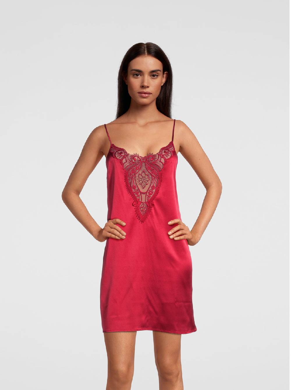 Oscalito Abito sottoveste in raso di seta stretch con macramè 10340 2025