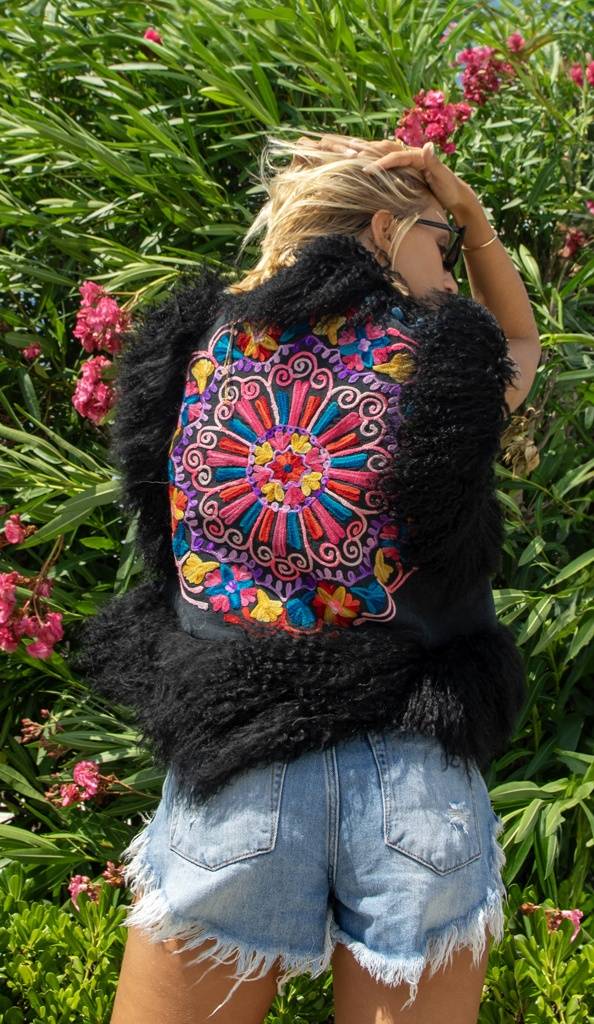 Passion Blanche GILET INDIA MONGOLIA NERA 2025