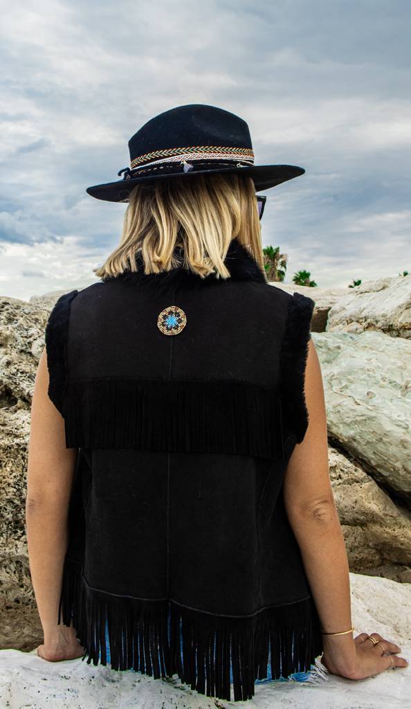 Passion Blanche GILET NERO MONTONE + FRANGIA Sconto