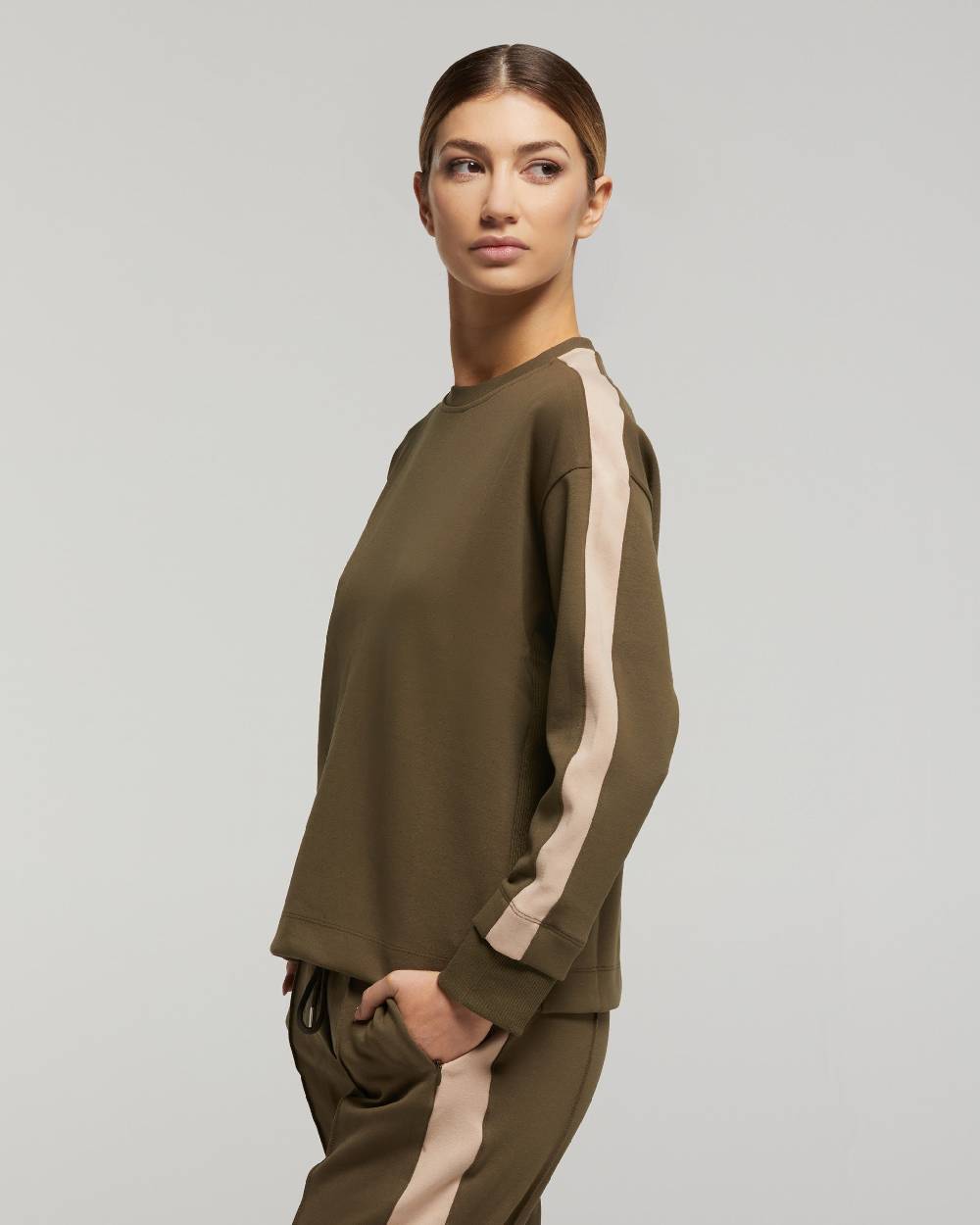 Pompea Set Completo Tuta donna Freetime (Verde militare) Novità