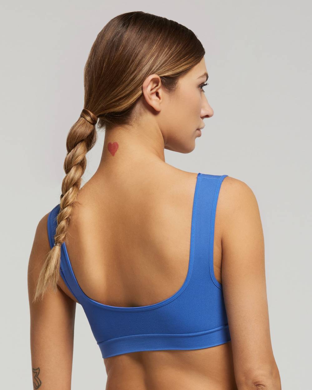 Pompea Brassiere spalla larga seamless con dettaglio femminile Novità