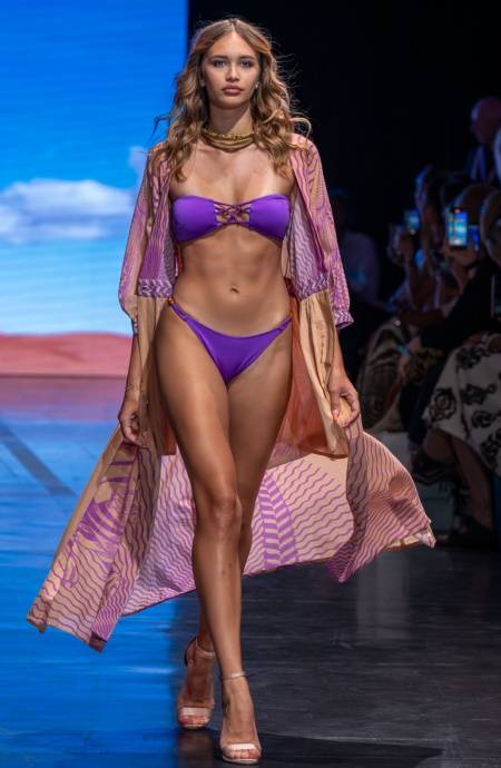 Pin Up Stars TOP BIKINI FASCIA IMBOTTITA CON INTRECCIO E PERLE TINTA UNITA Vendita Economica
