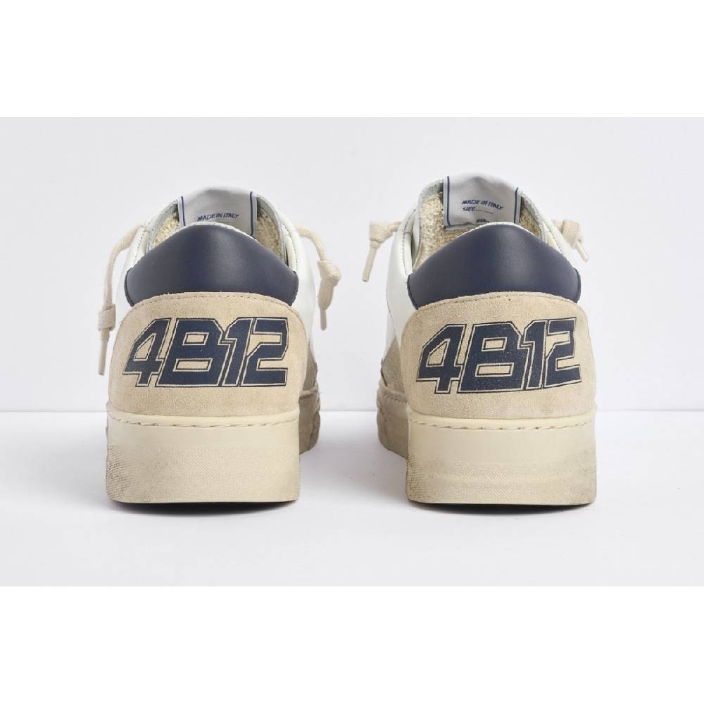 4B12 KYLE - U752 Online